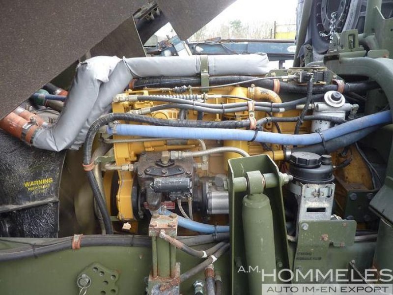 Stewart & Stevenson M1084 MTV 6X6