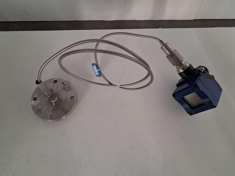 WIKA IUT-10 Druckmessumformer mit DN-40-Druckmittler