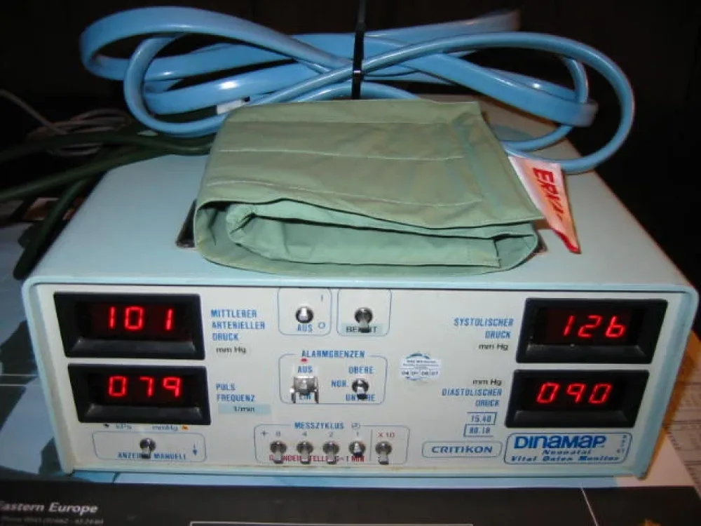 Criticon Dinamap 847 XT Vitaldatenmonitor