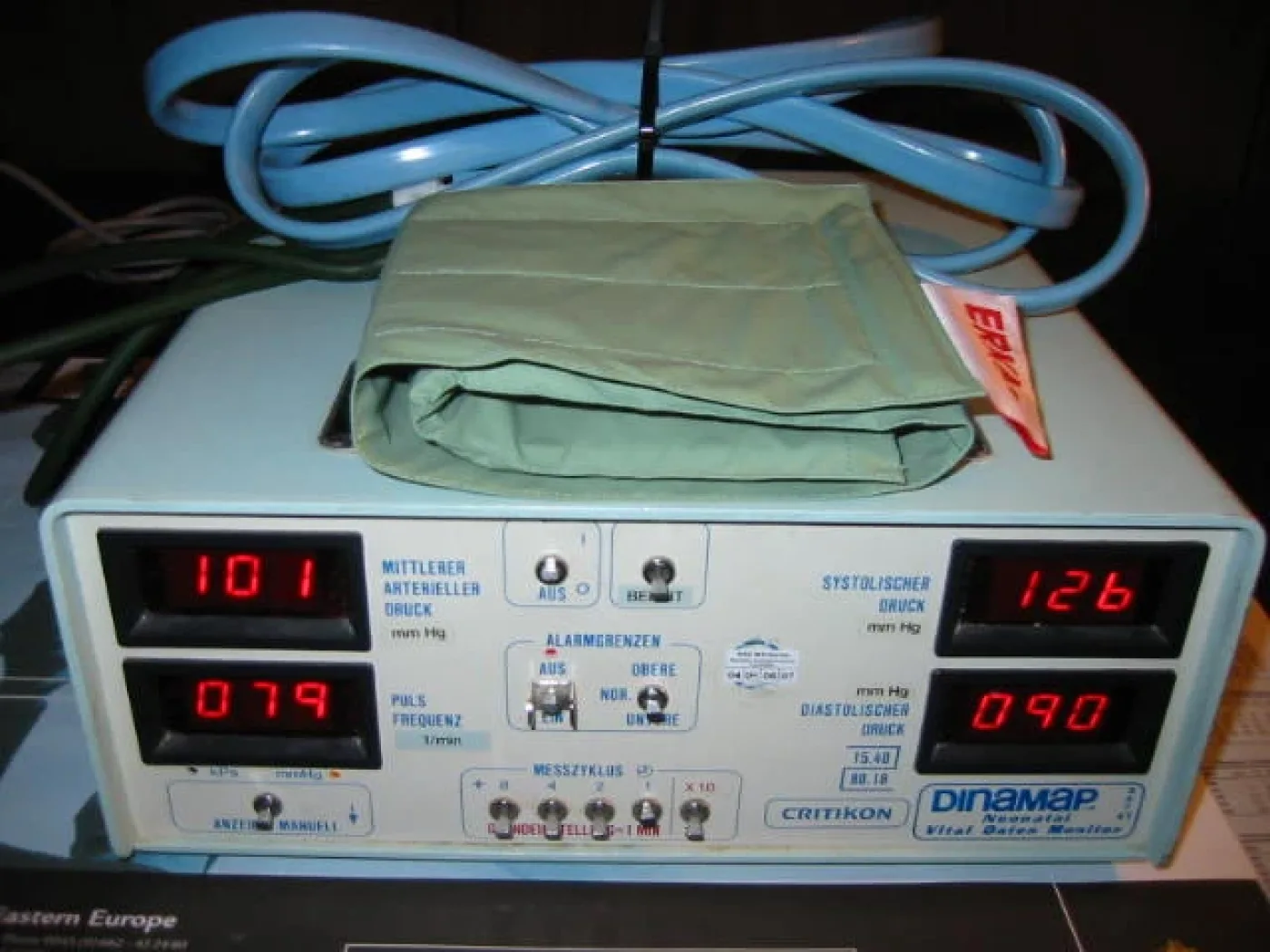 Criticon Dinamap 847 XT Vitaldatenmonitor - 1