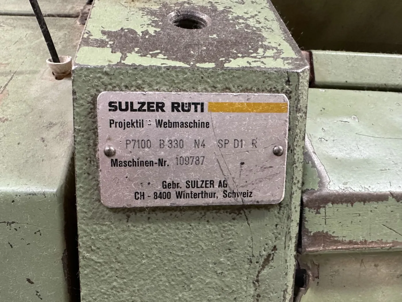 Sulzer - projectile loom type P7100 B 330 N4 SP D1 R - 2