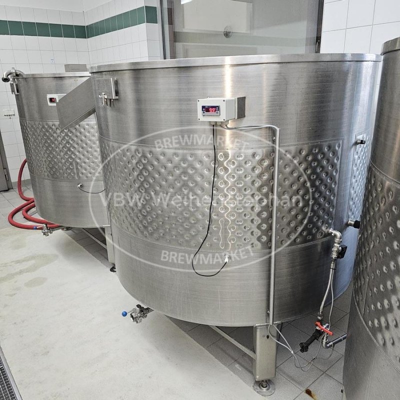 Fermenting vats