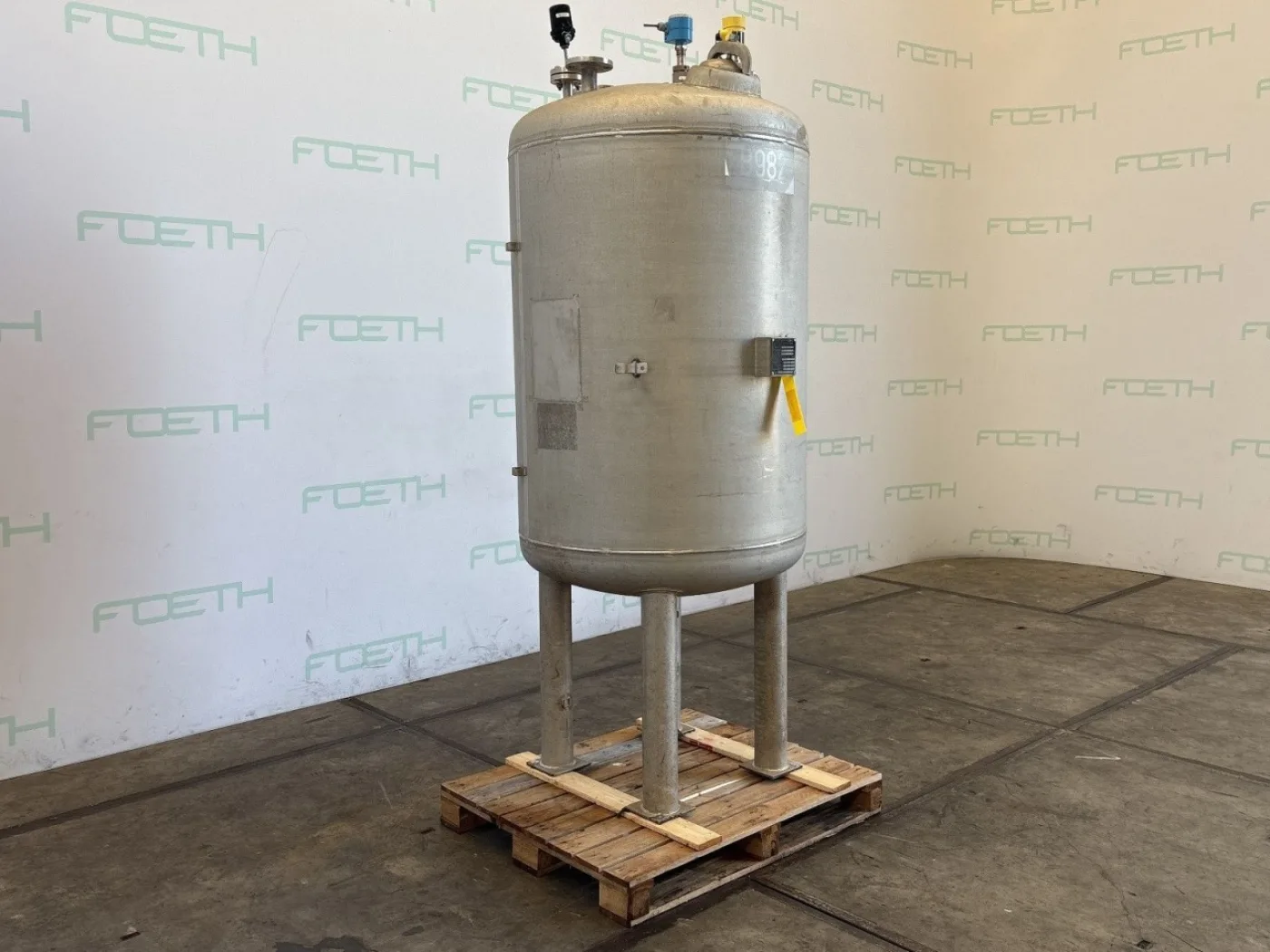 Hala 1200 l - Vertical tank - 5