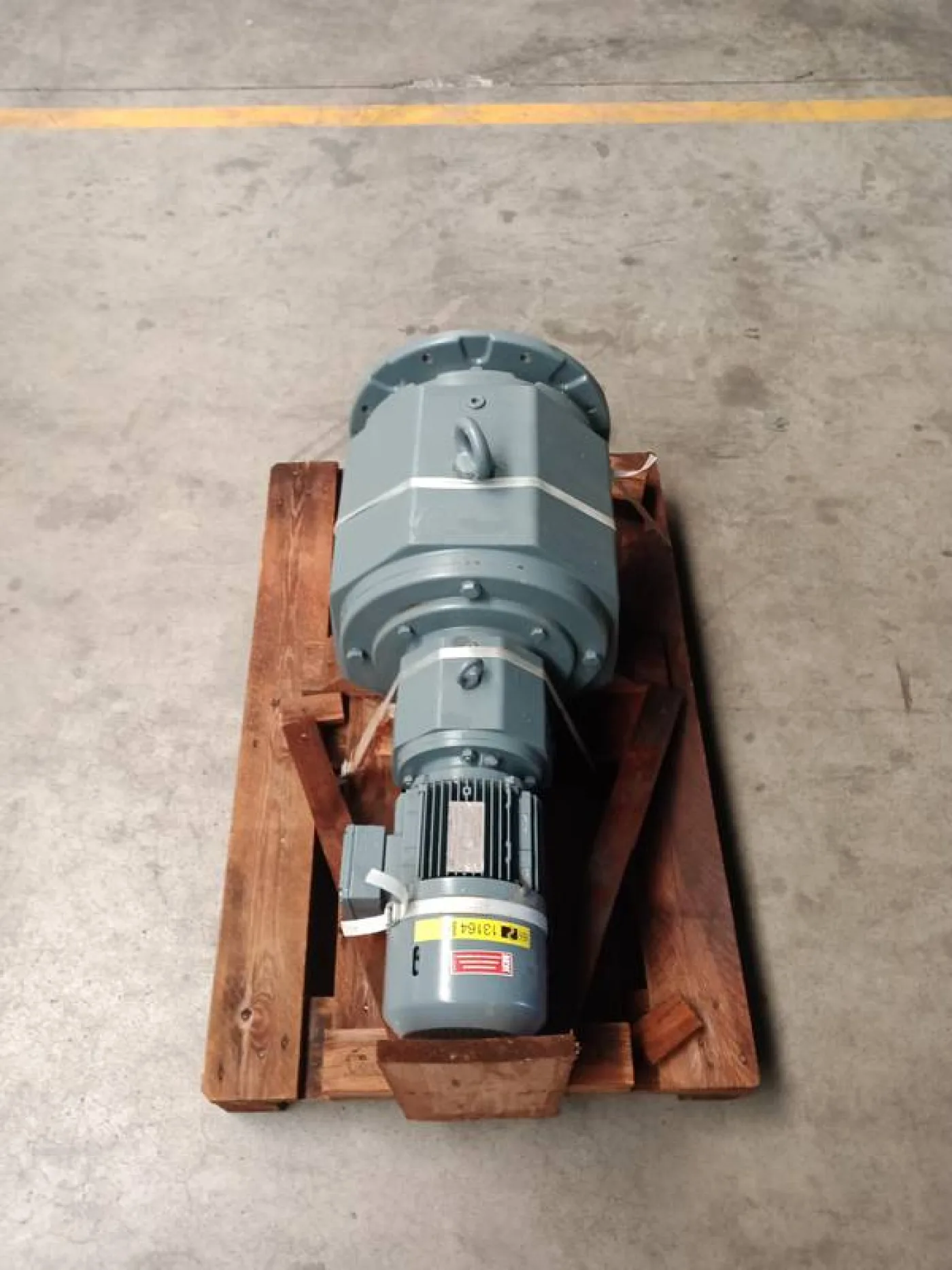Motor and reductor - 2
