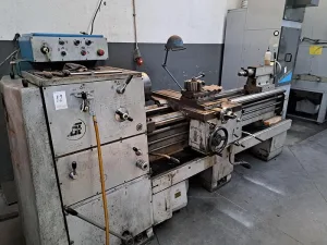 Torno mecânico de 1 metro WROCLAWSKA TUR-50