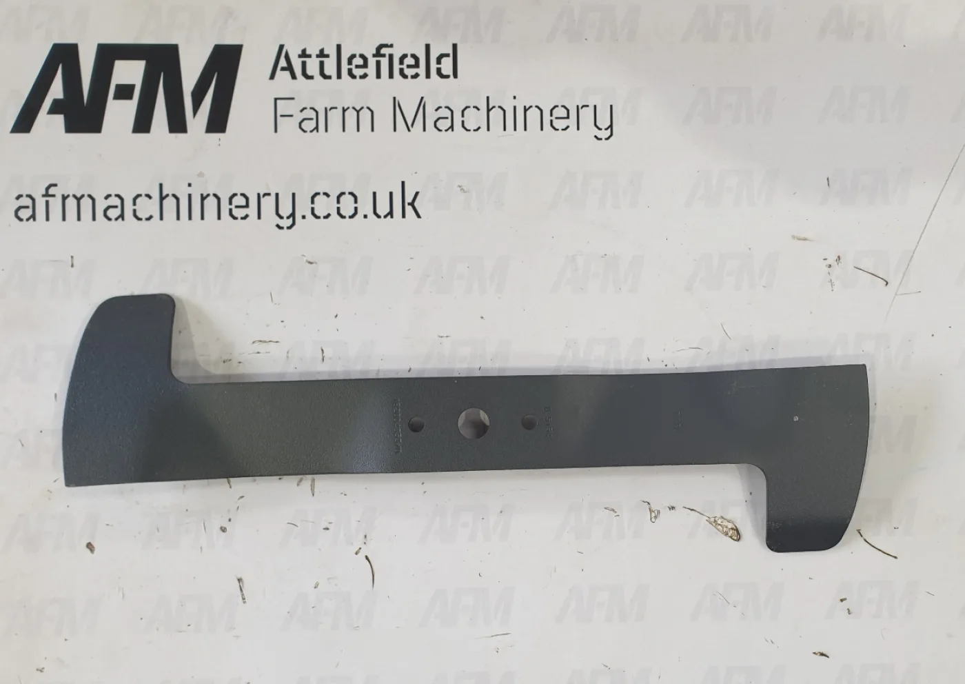 Stiga Left Mulching Blade 92cm - 182004353/0 - 1