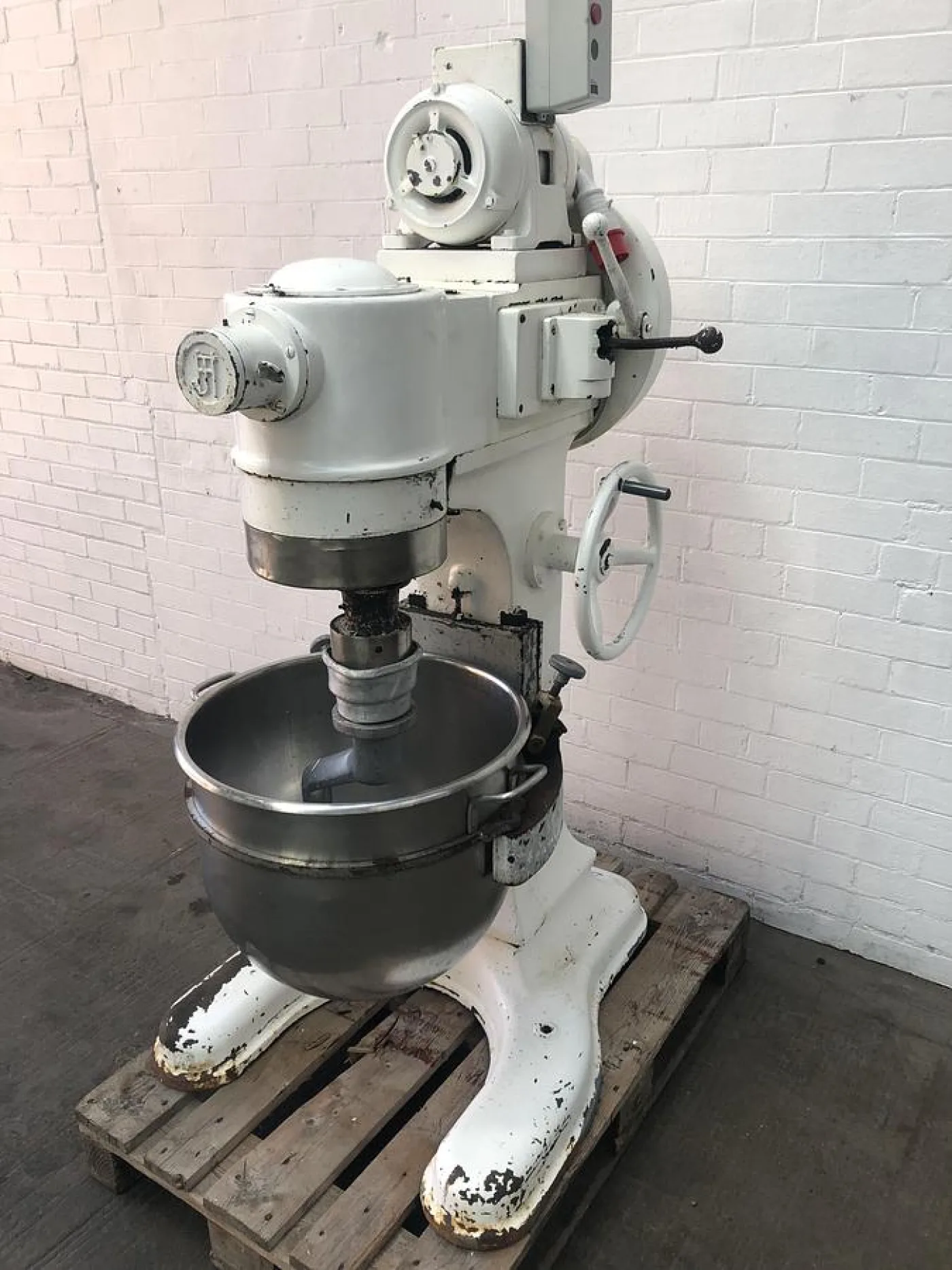 John Hunt 80Ltr Planetary Mixer with Stainless Steel Bowl and Dough Hook - 3