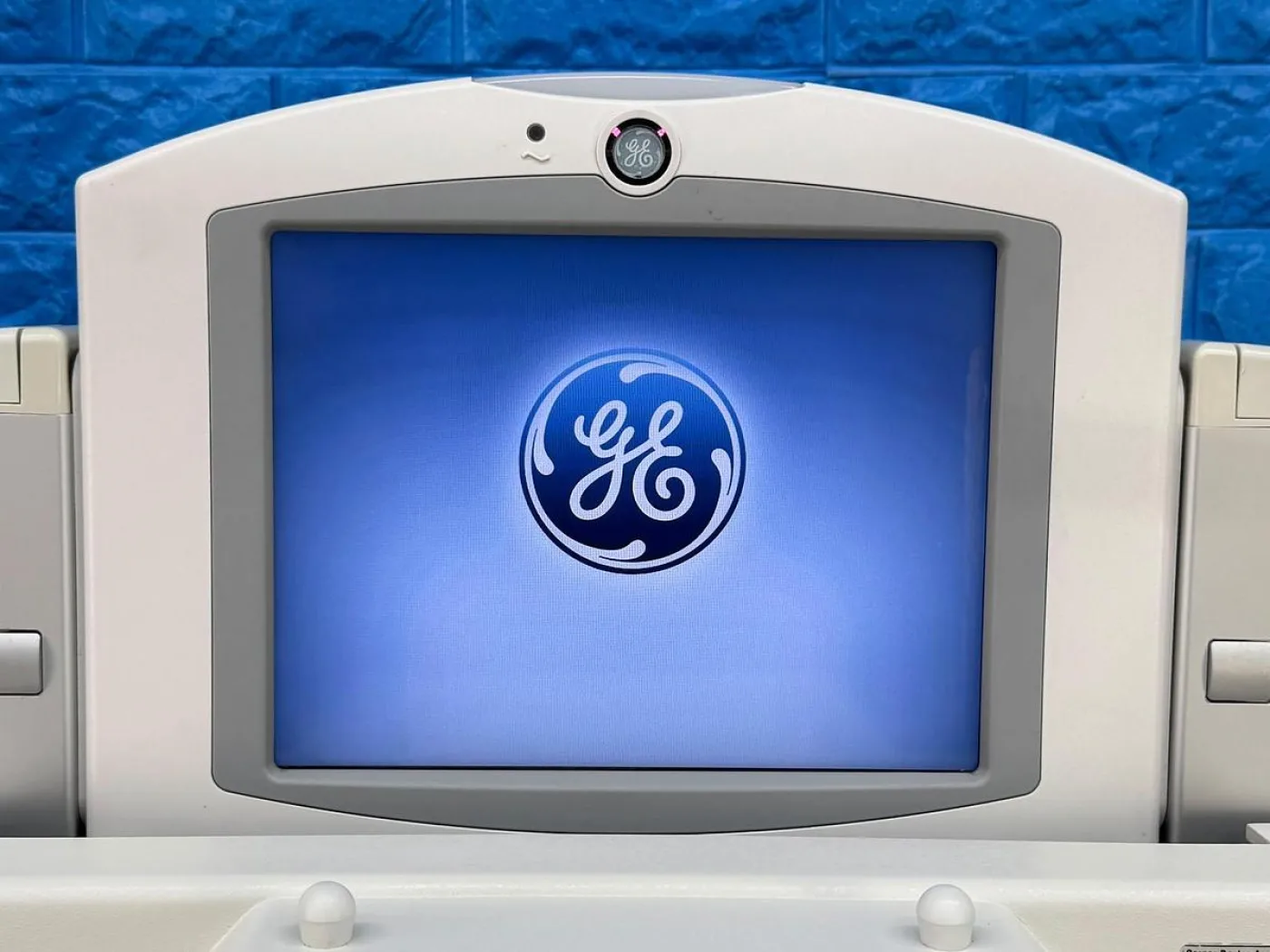 GE Giraffe Omnibed Carestation CS1 REF: 2082844-001-403565 YOM: 2016 - 3
