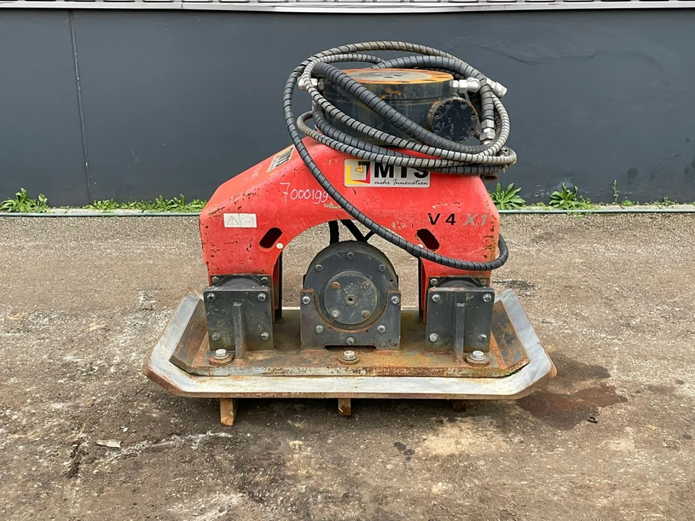 MTS V4X1 OQ 70/55 vibrating plate - 1