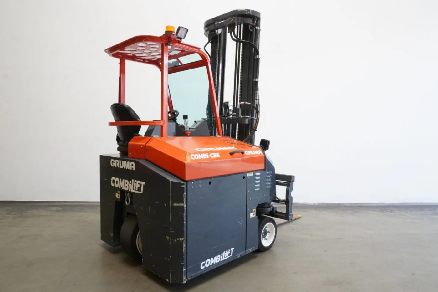 4-Wegestapler Combilift CBE3000 (2022) - 2