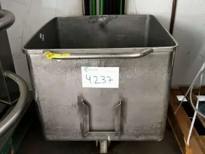 USED STAINLESS STEEL TANK WITH WHEELS 200 LITERS