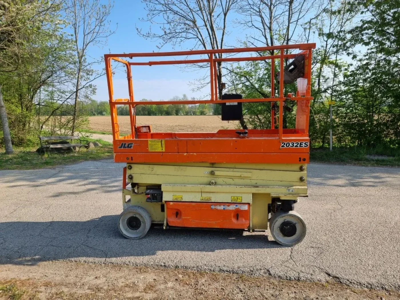 JLG - 2032 ES - 1