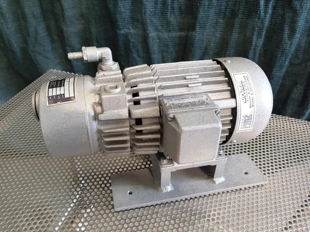 POMPA DA VUOTO A SECCO – AIRFLUID – MOD. VT 3.6