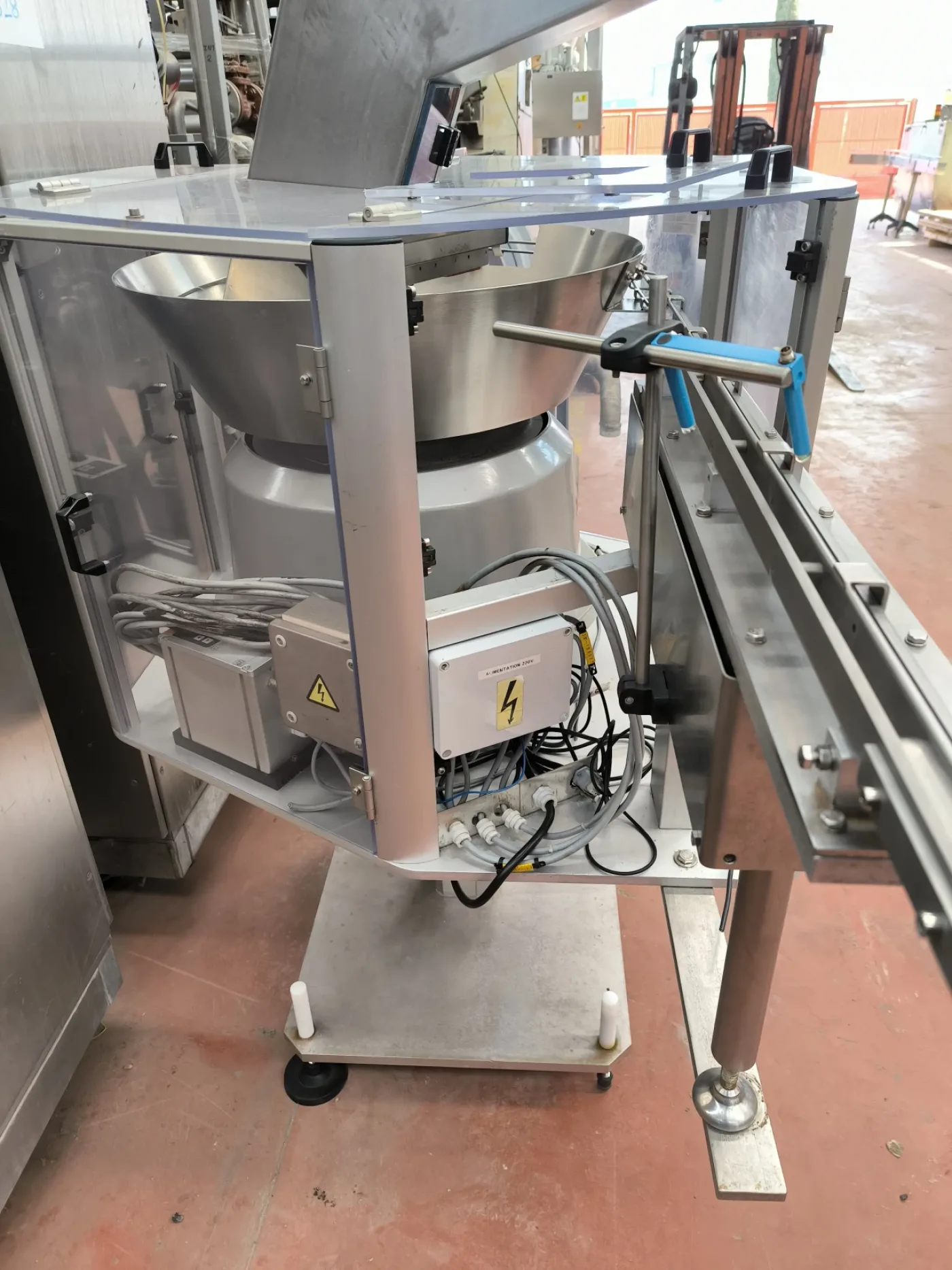 LIQUID FILLER CAPPER SERAC R16E8/720 WITH VIBRATORY BOWL ADV DI10 - 3