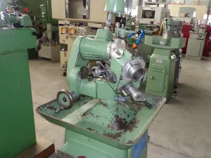 BOHRER-SCHLEIFMASCHINE “CHRISTEN” TYP 2-32