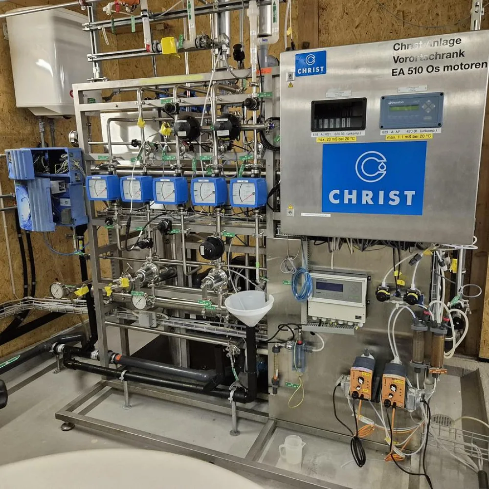 Christ Osmotron EA510 – Reinstwasseranlage für Labor & Pharma