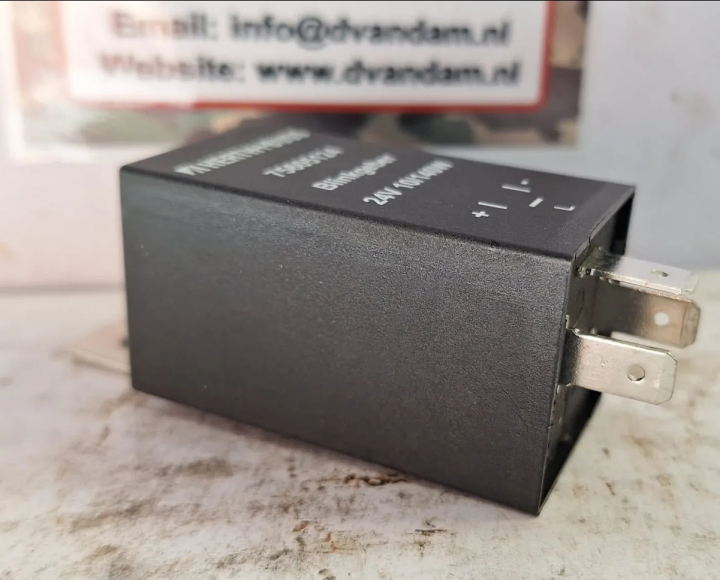 Knipperlicht relais 24V-10/140W - 4