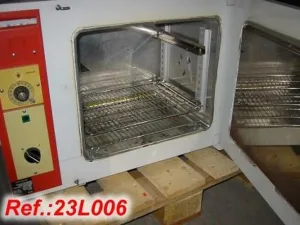 ESTUFA DE SECADO "HERAEUS" DE LABORATORIO