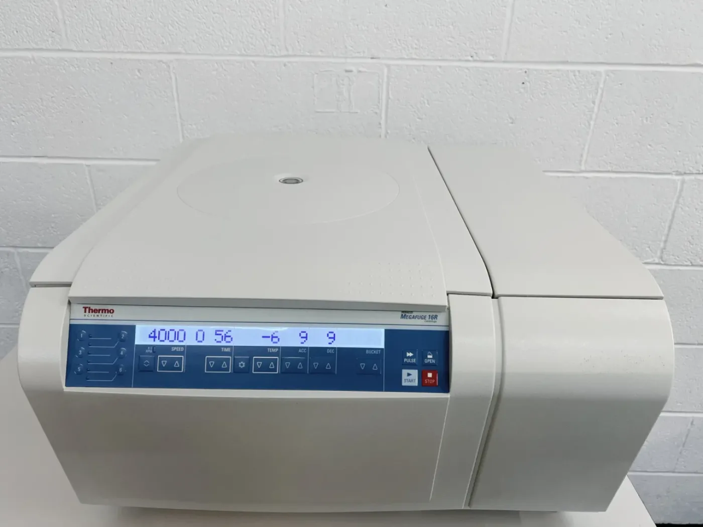 Thermo Scientific Heraeus Megafuge 16R - 3