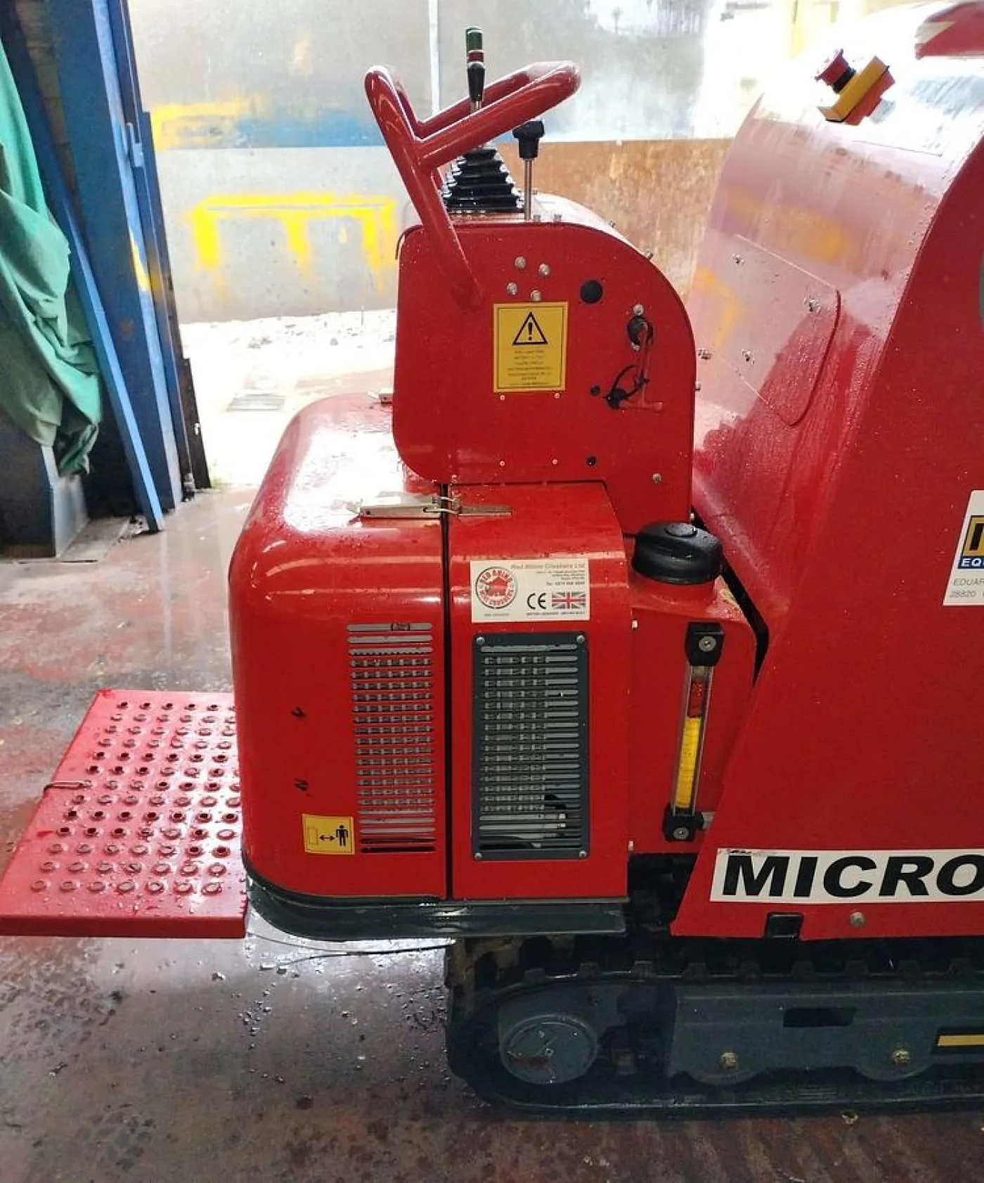 2006 Red Rhino 4017T Mini Crusher - 2