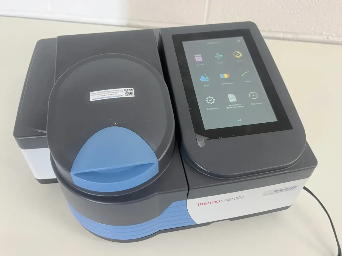Thermo GENESYS 50 UV-Vis Spectrometer - 2