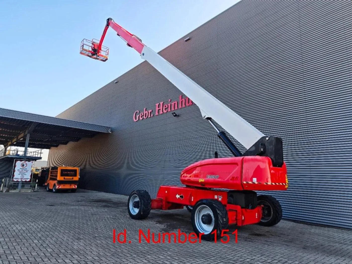 JLG 1350 SJP - 2