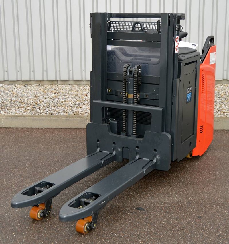 Hochhubwagen Linde D 12 HP SP ION 133 (2019)