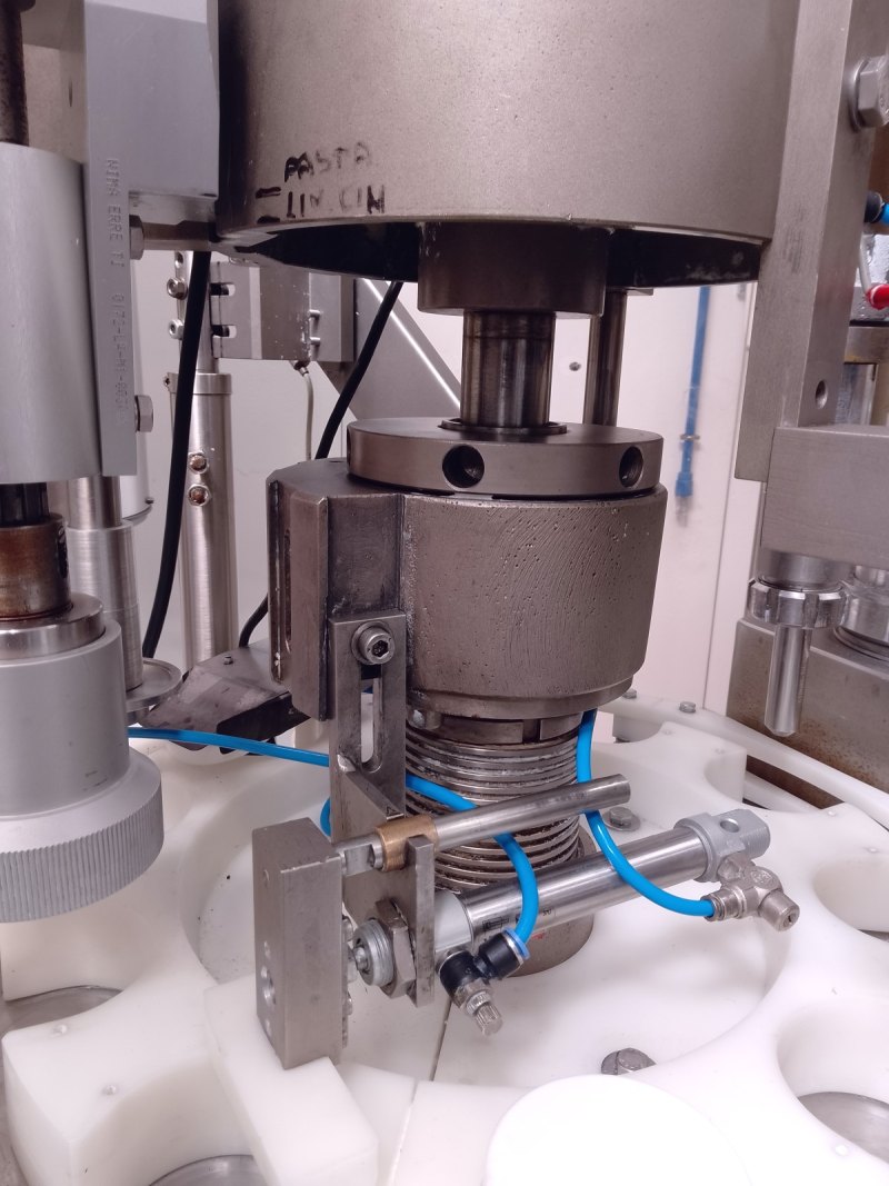 RIEMPITRICE PER VASETTI E TUBETTI – UNIPAC (ROMACO) – MOD. SILVER 75