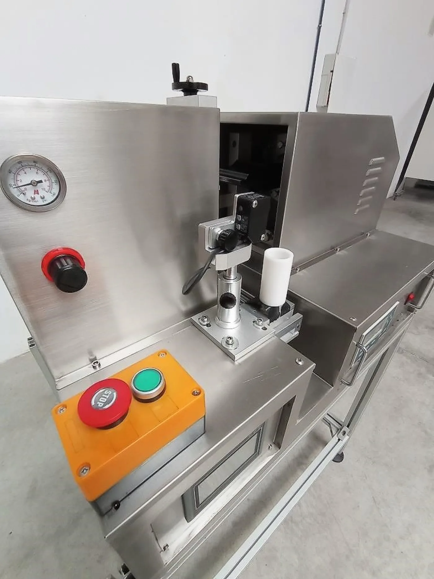 SALDATRICE AD ULTRASUONI PER TUBETTI - 5