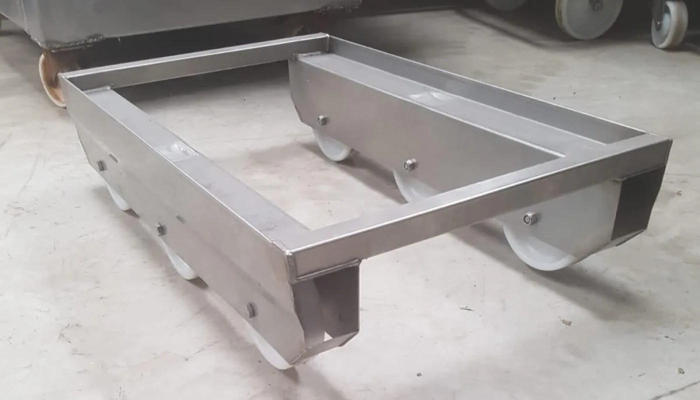 Carts, Euro containers - 2
