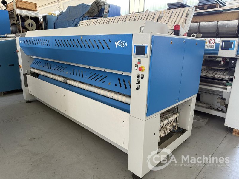 NEW 2018 Vega Vegafold 3300mm 3/3-1 (3/2-2) (3-0-3) (1002)