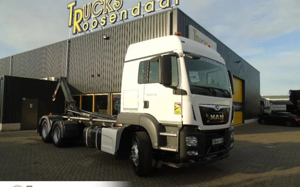 MAN TGS 28.470 + 20T hook + 6x2