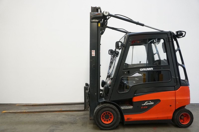 Frontstapler Linde E 25 387 (2014)