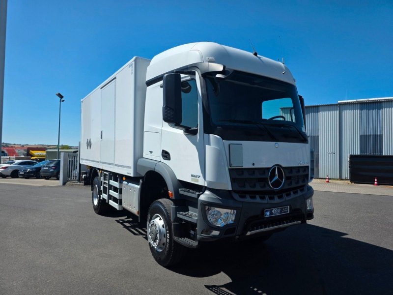 Mercedes Benz Arocs 1827 A 4x4 LBW Type-Treppe Schalter
