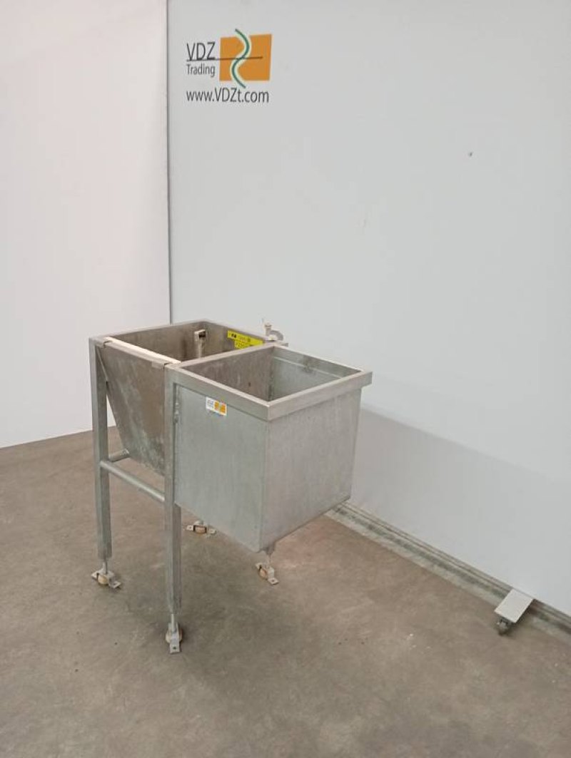 Wash bassin and sterilizer