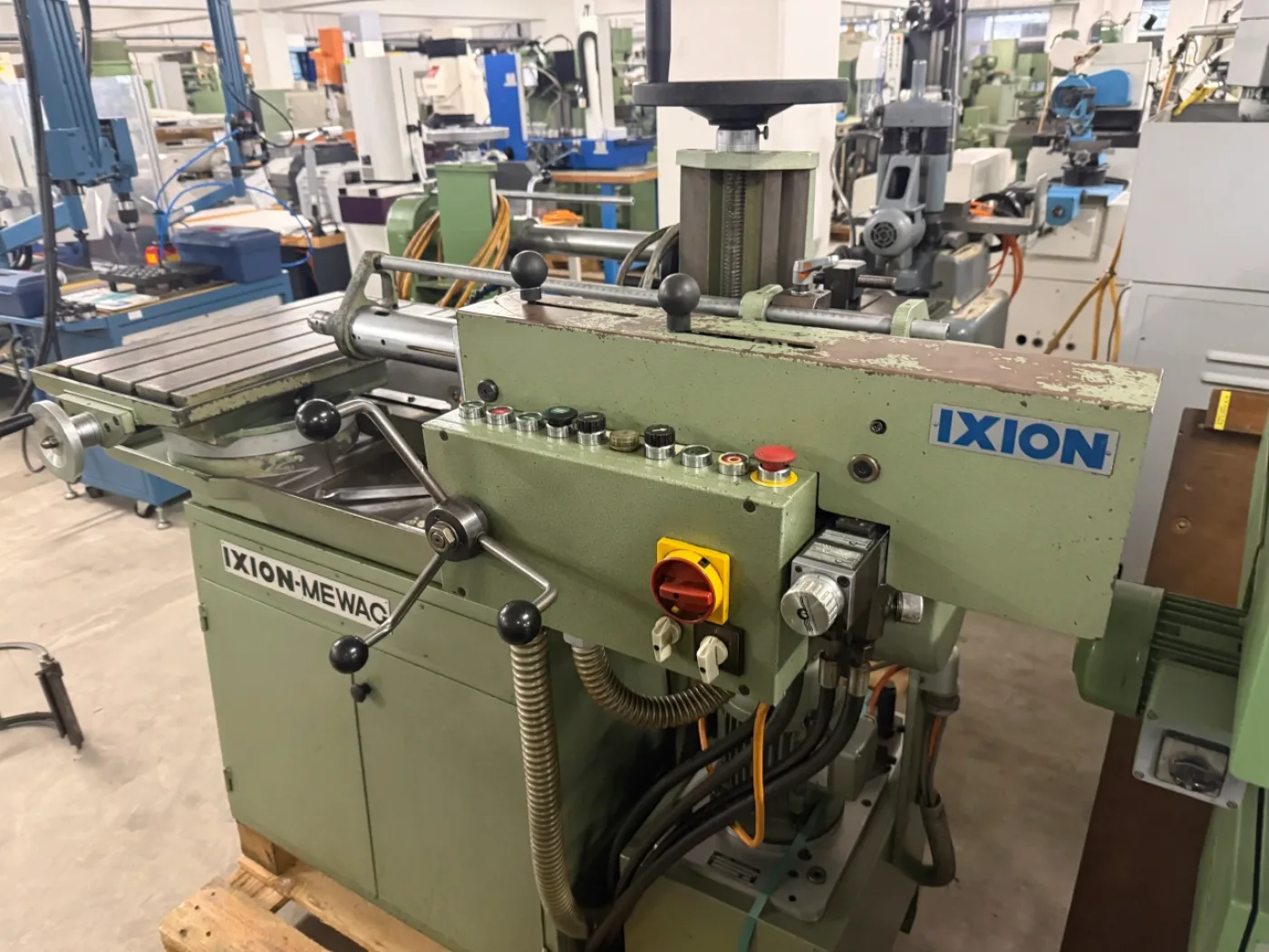 023131 - IXION TL 500 SVA - 8