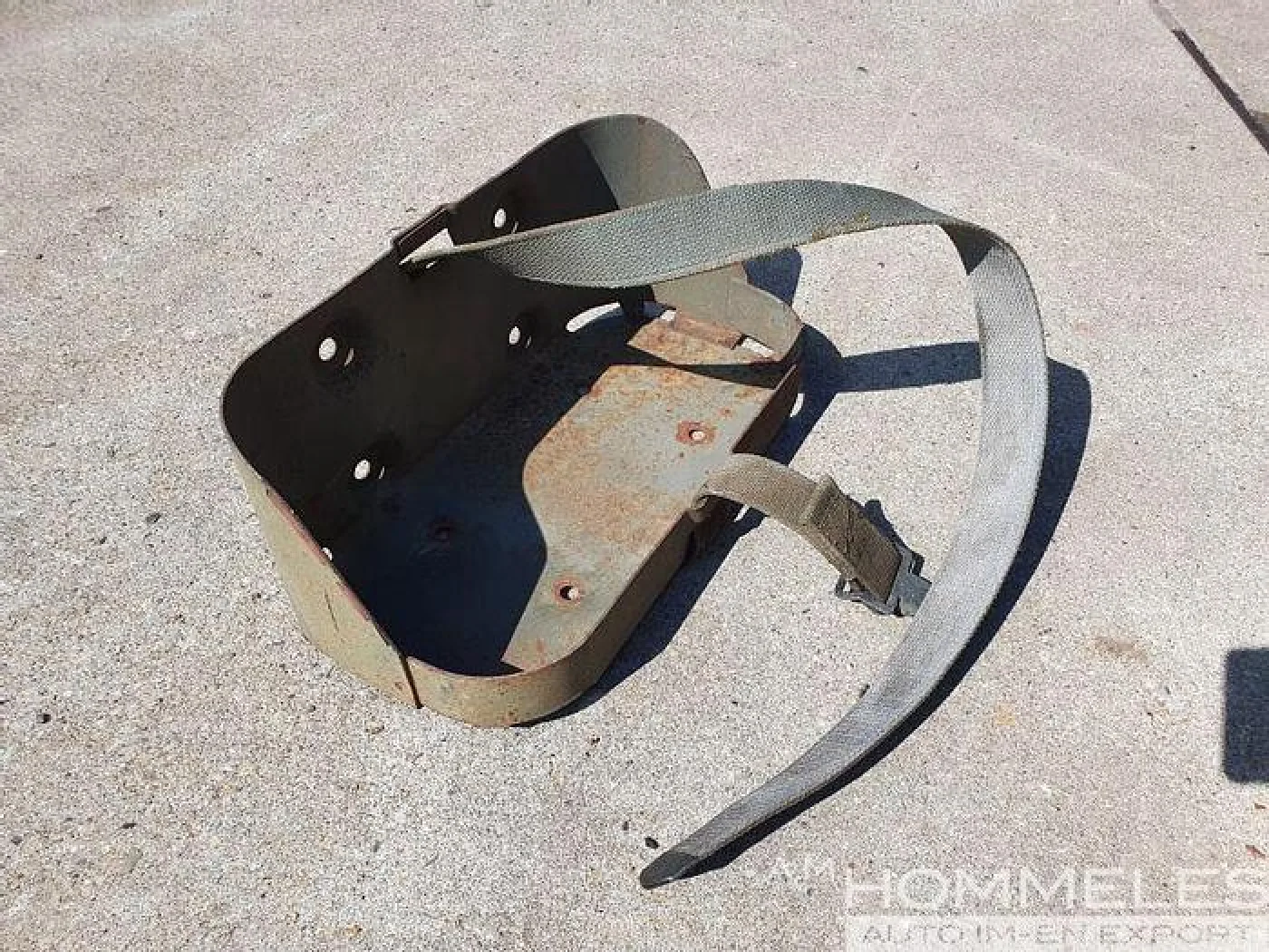 Jerrycan holder - 3