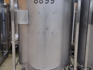 FORK-LIFTABLE/STACKABLE TANKS, CAPACITY 1000 LITERS, SECOND HAND EQUIPMENT