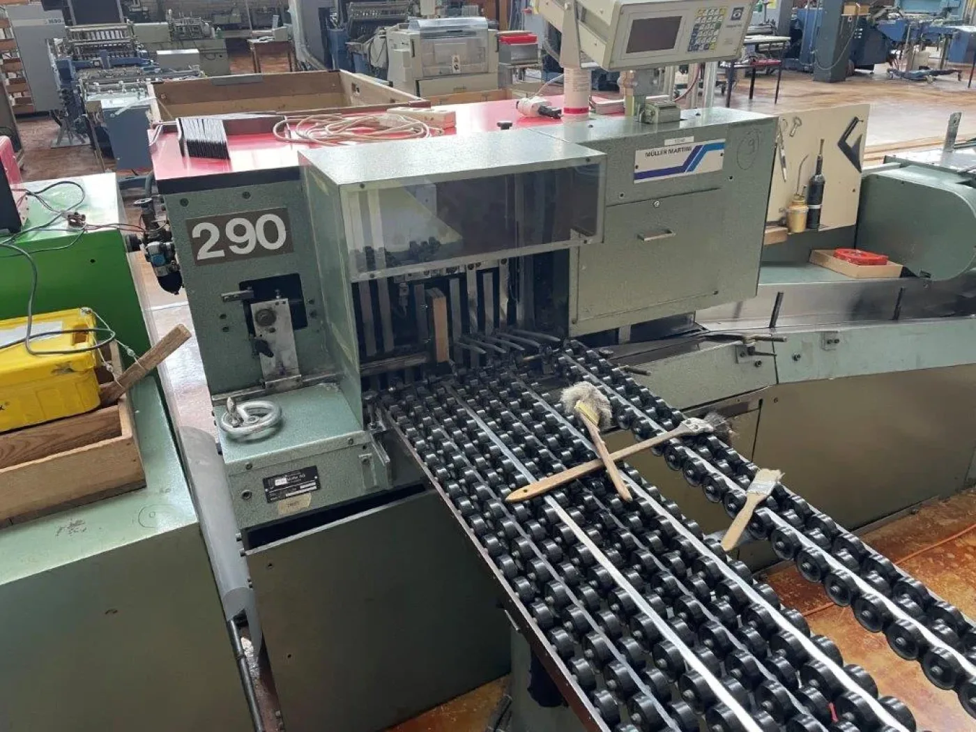 Muller Martini 272 gathering machine - 4