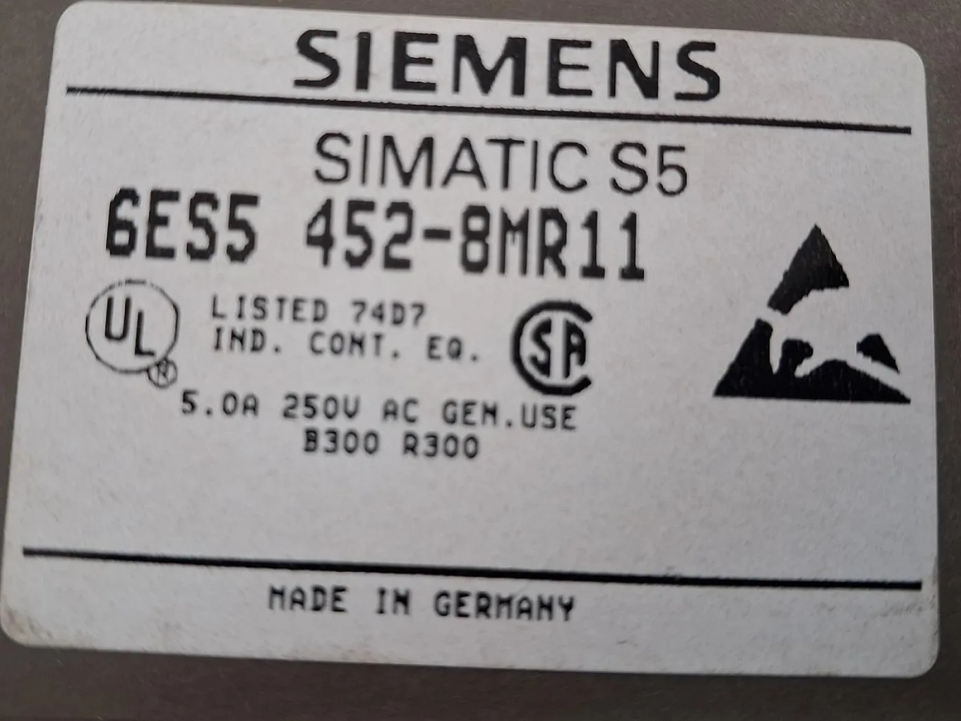 Siemens SIMATIC S5 6ES5 452-8MR11 Digital Output Module - 4