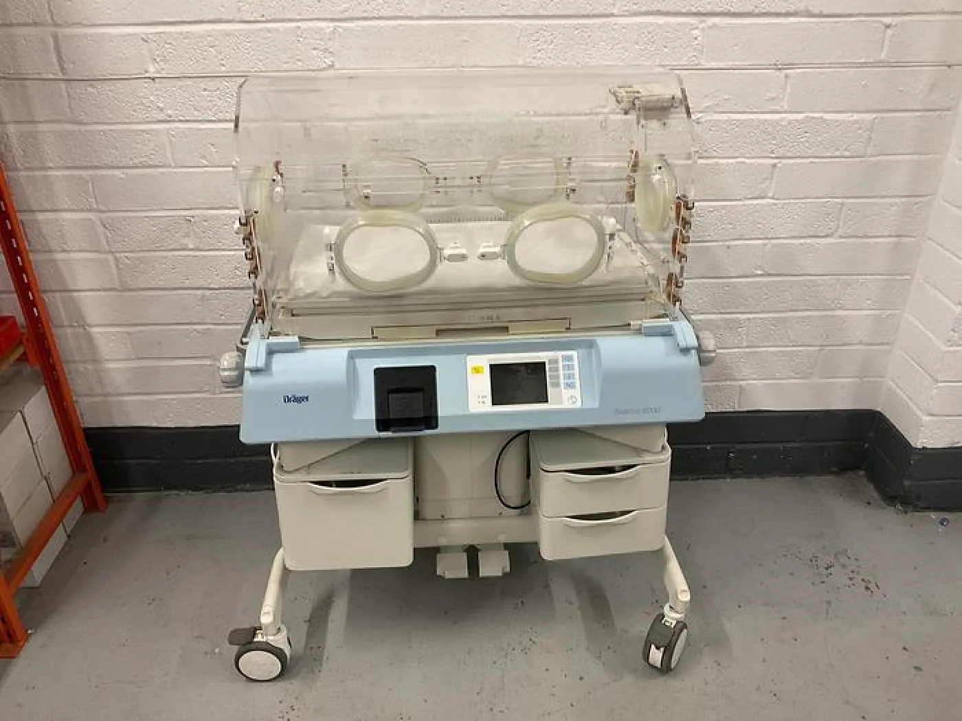 Draeger Isolette 8000 - 1