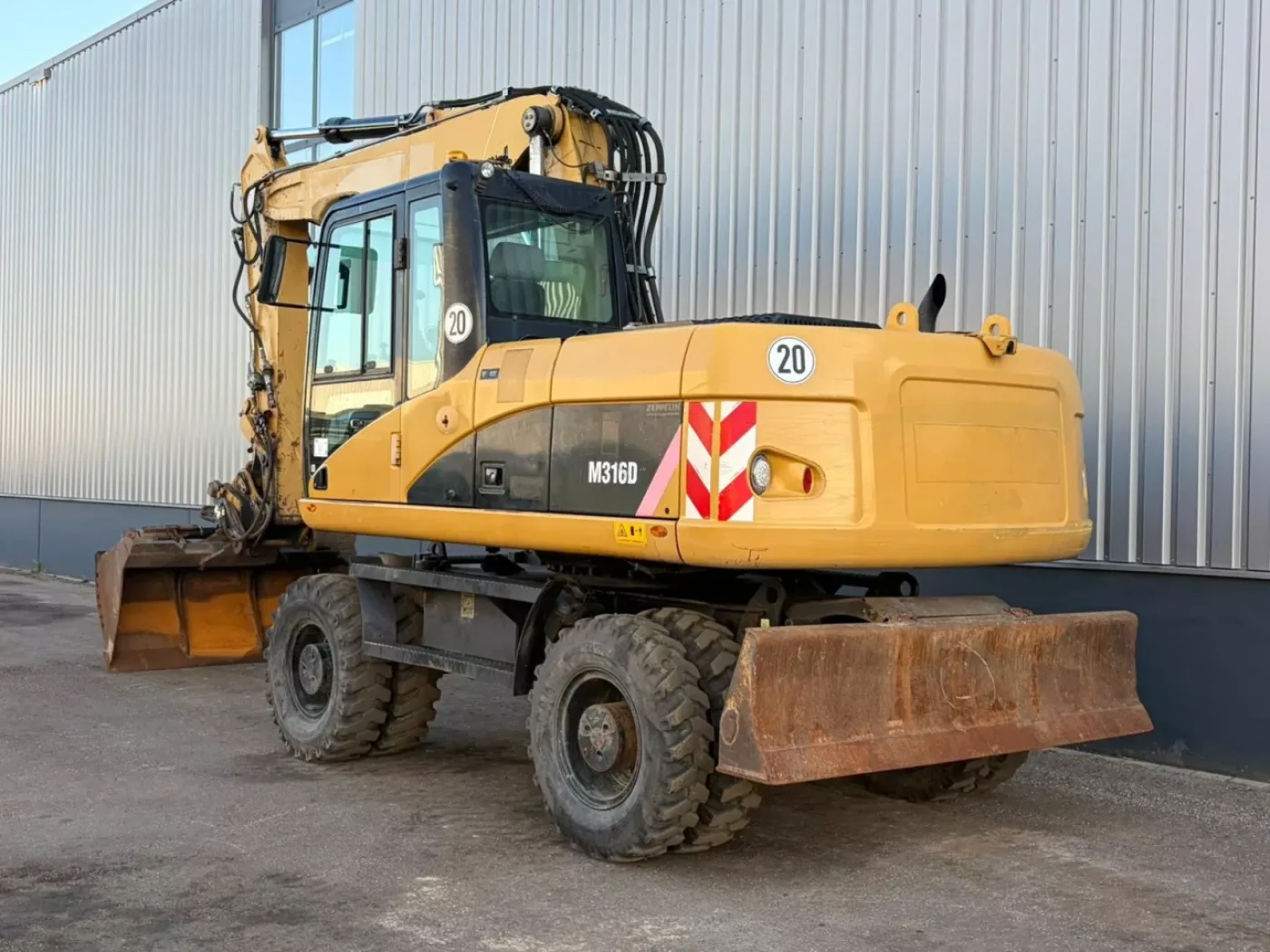 Caterpillar M316D - 3