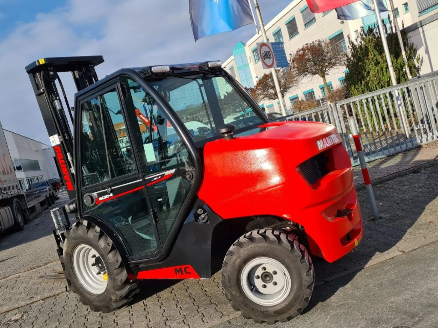 Manitou MC 30-4 ST3A S1 - 4