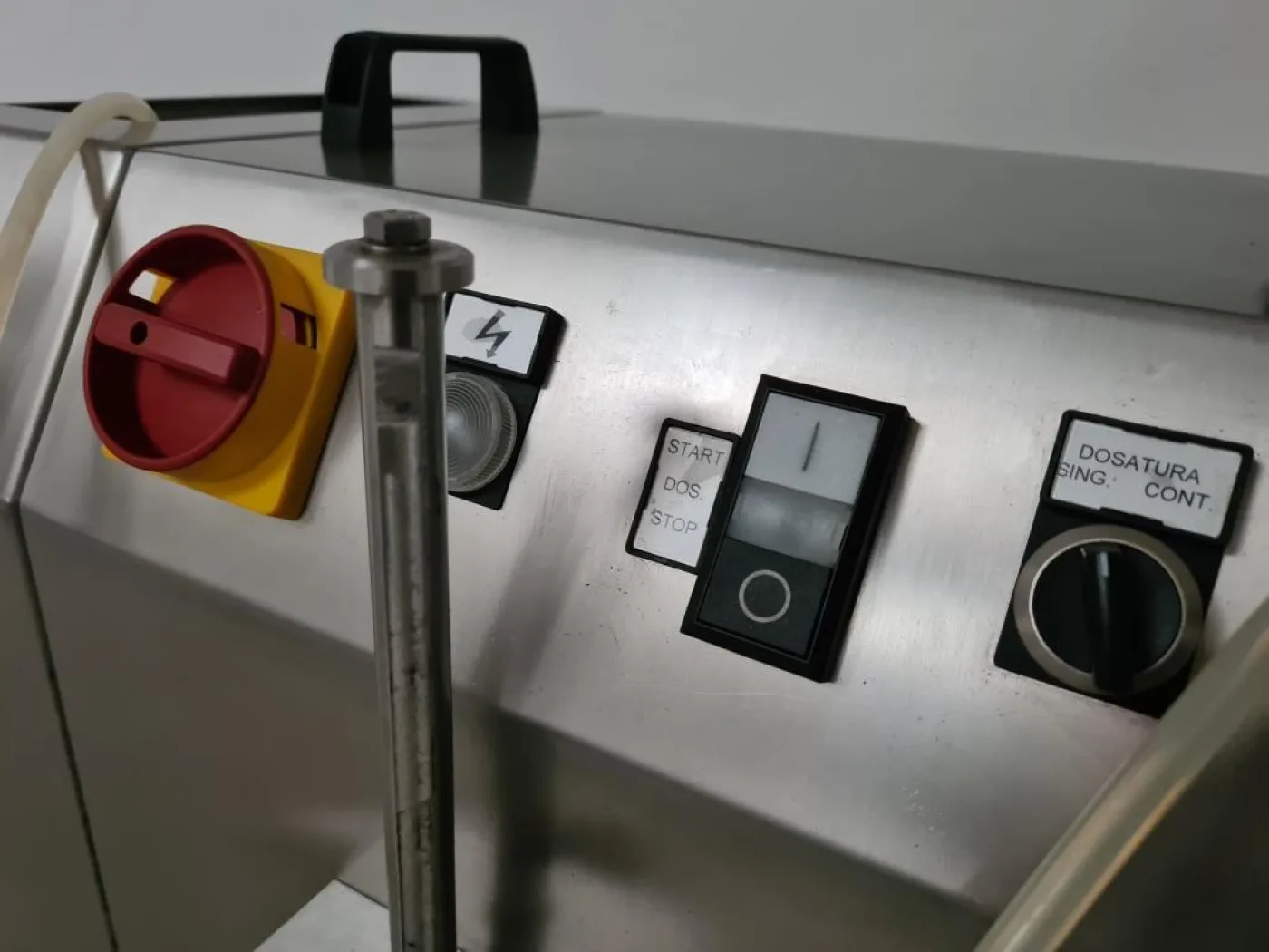 DOSATRICE LIQUIDI DA BANCO – MG ZETA – MOD. FM 5 - 5