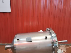 VERTICAL TANK MAGA METALURGICA STAINLESS STEEL 304 200 LITRES