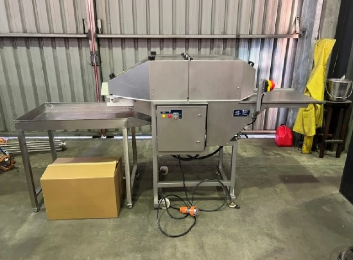 MESA 850 Backbone Cutting Machine - 4