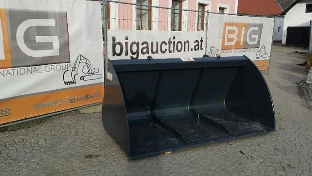 Volumenschaufel 240 cm passend zu Bobcat Teleskoplader Aufnahme