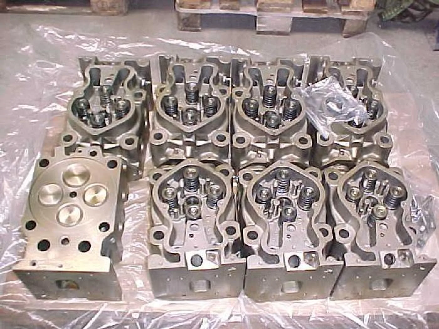CYLINDER HEADS DEUTZ TBD 620 - 3
