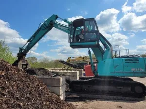 2014 Kobelco SK210LC Excavator