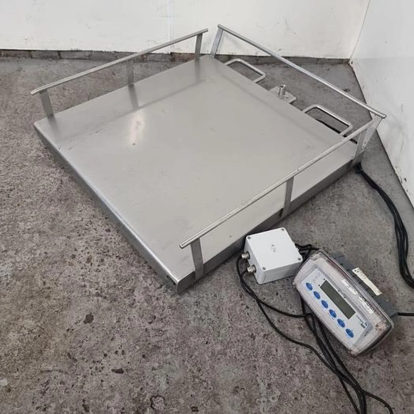X320 Tote Bin Scales - 1